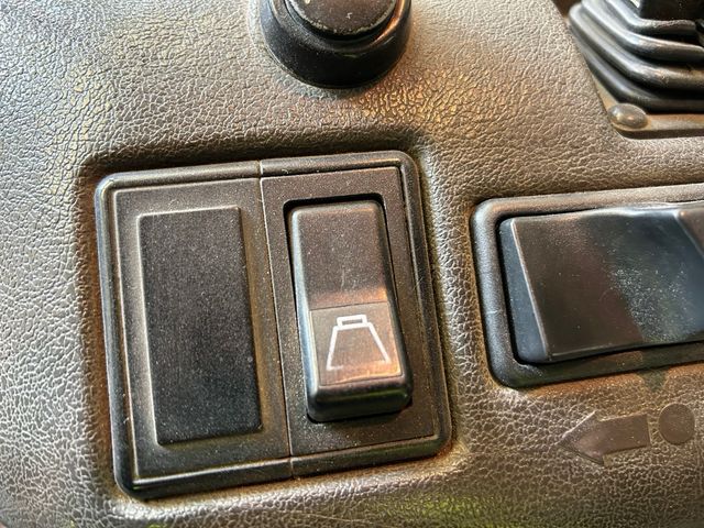 Carretilla elevadora retractil como nueva