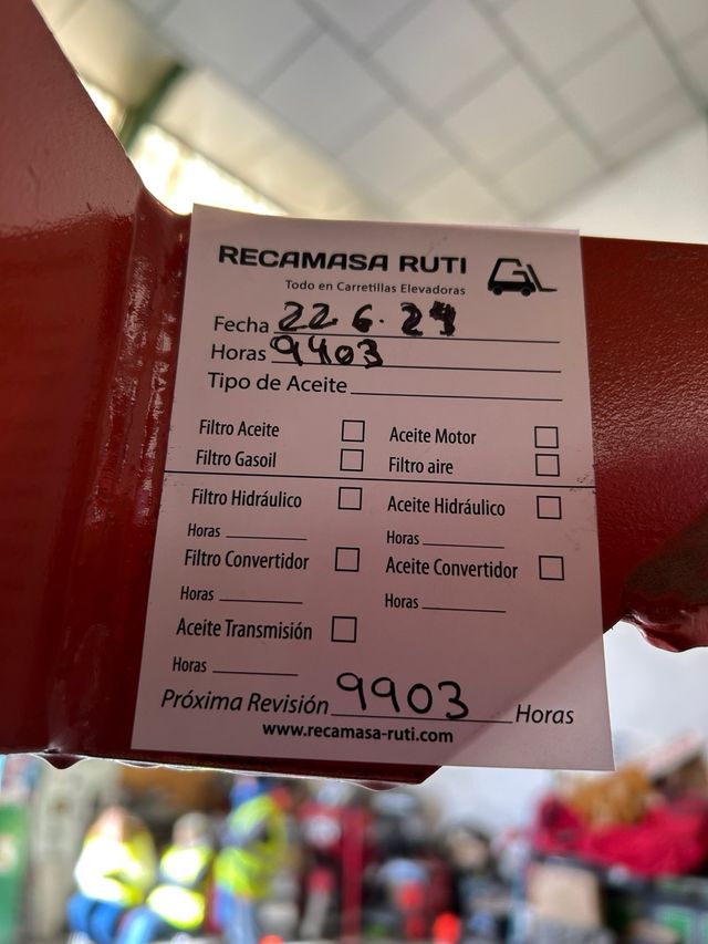 Carretilla elevadora retractil como nueva