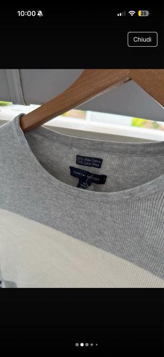Maglione a righe grigio e bianco