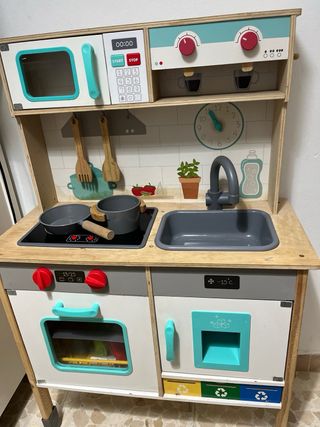 Cocinita infantil de madera