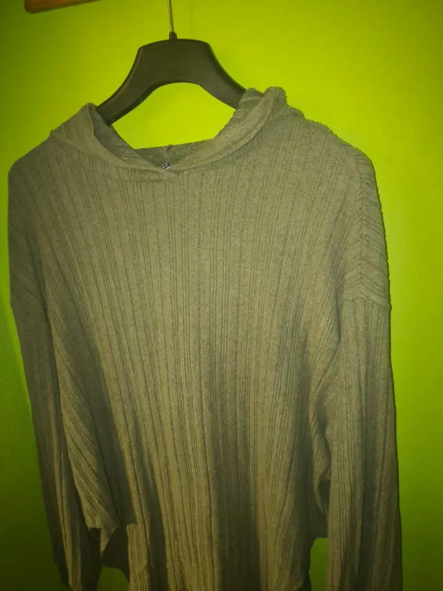 Conjunto sudadera y leggins verde