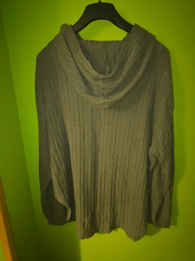 Conjunto sudadera y leggins verde