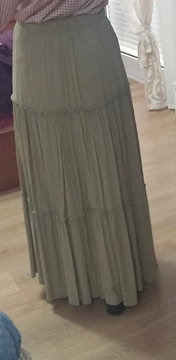 Falda larga verde oliva Lefties Talla M