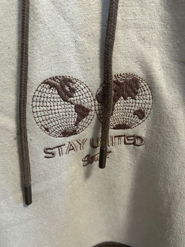 Sudadera Pull&Bear beige y marrón