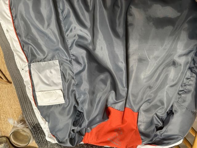 Plumífero mujer gris y blanco