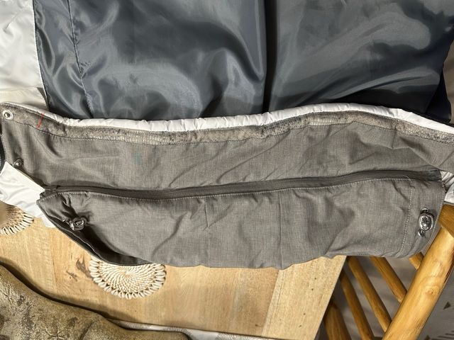 Plumífero mujer gris y blanco