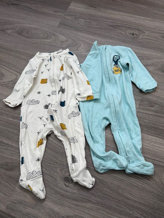 2 Pijamas Enteros Bebé