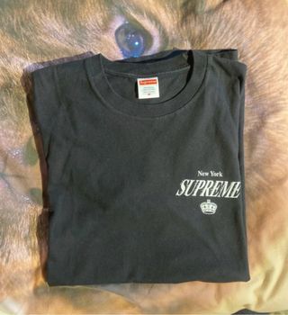T-shirt Supreme New York Crown Nera