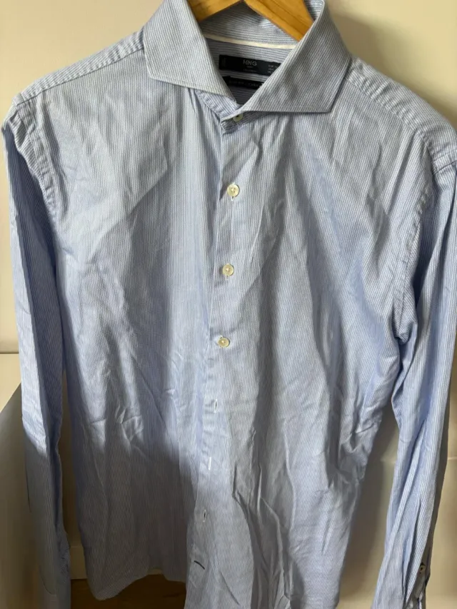 Camisa Mango azul claro con rayas blancas