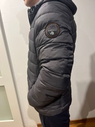 Abrigo Napapijri gris acolchado