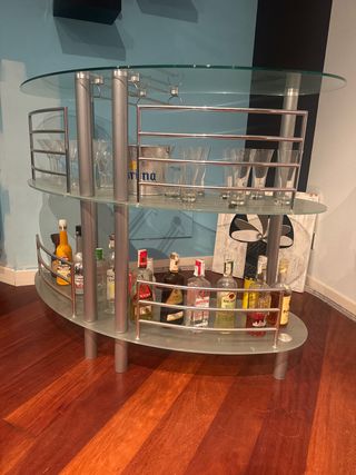 Barra de bar moderna cristal y metal