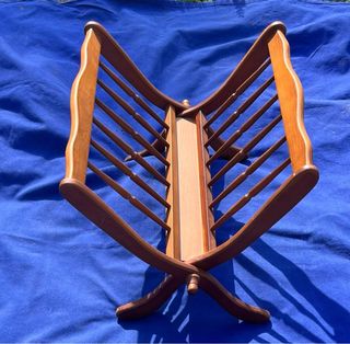 Porta revistas de madeira vintage dobrável