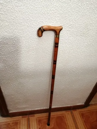 Bastón de madera clásico