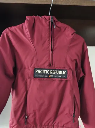 Cortavientos Pacific Republic Rojo