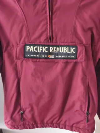 Cortavientos Pacific Republic Rojo