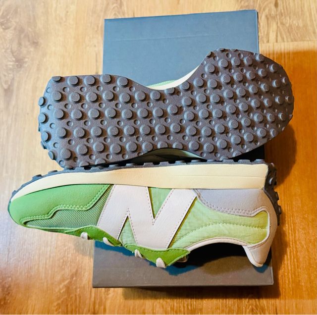 New Balance 327 Verde Talla 38.5