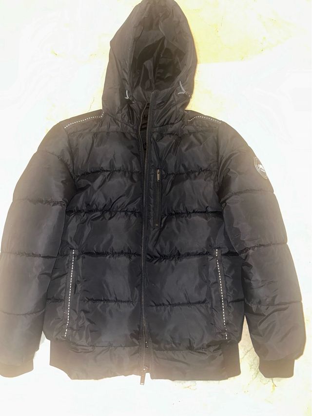 Abrigo Supply & Demand Negro