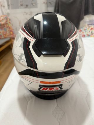 Casco de moto Nzi