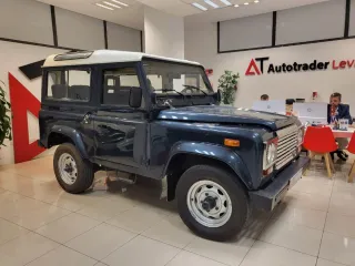 Land Rover restaurado  1982