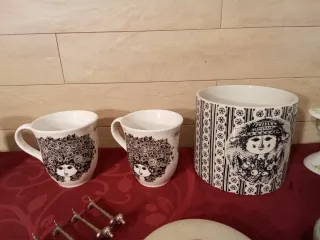 Colección de arte: tazas, candelabros y más