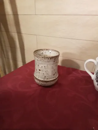 Colección de arte: tazas, candelabros y más