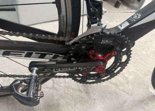 Bicicleta de carretera negra