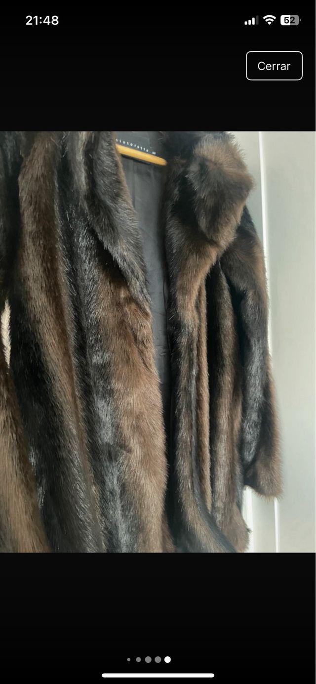 Abrigo piel sintética marrón y negro