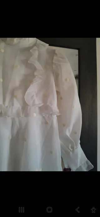 Abito bianco lungo con pois