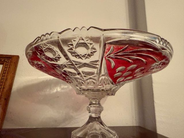 Centro de mesa cristal tallado rojo