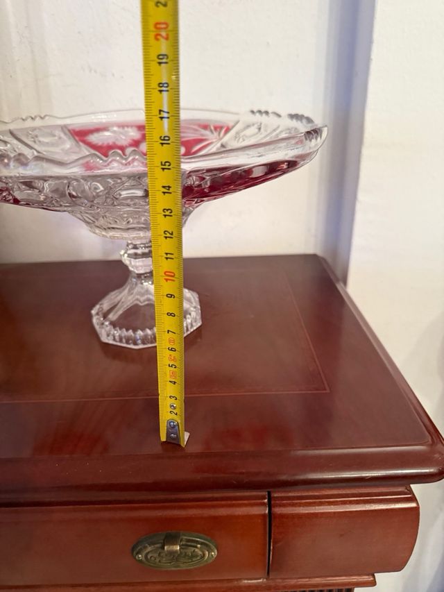 Centro de mesa cristal tallado rojo