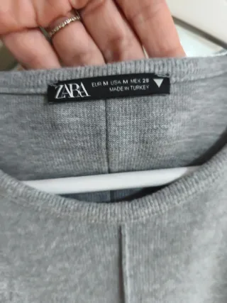 Vestido gris Zara manga corta