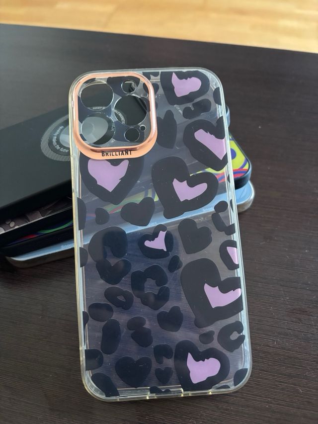 Fundas iPhone 13 Pro max todas juntas 35 €