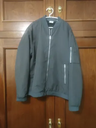 Cazadora bomber gris marengo
