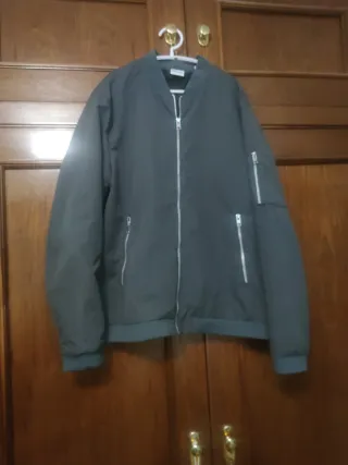 Cazadora bomber gris marengo