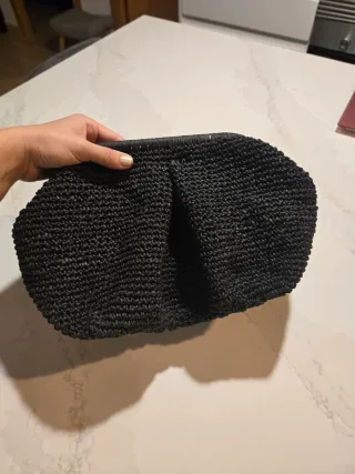 Bolso de mano clutch negro tejido