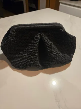 Bolso de mano clutch negro tejido
