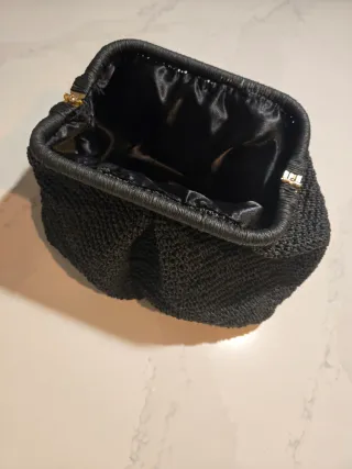 Bolso de mano clutch negro tejido