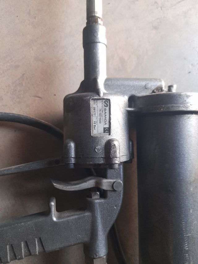 Engrasadora Neumática Profesional