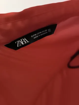 Camisa satinada Zara roja