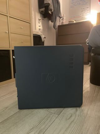 Ordenador HP Pavilion de sobremesa en buen estado.