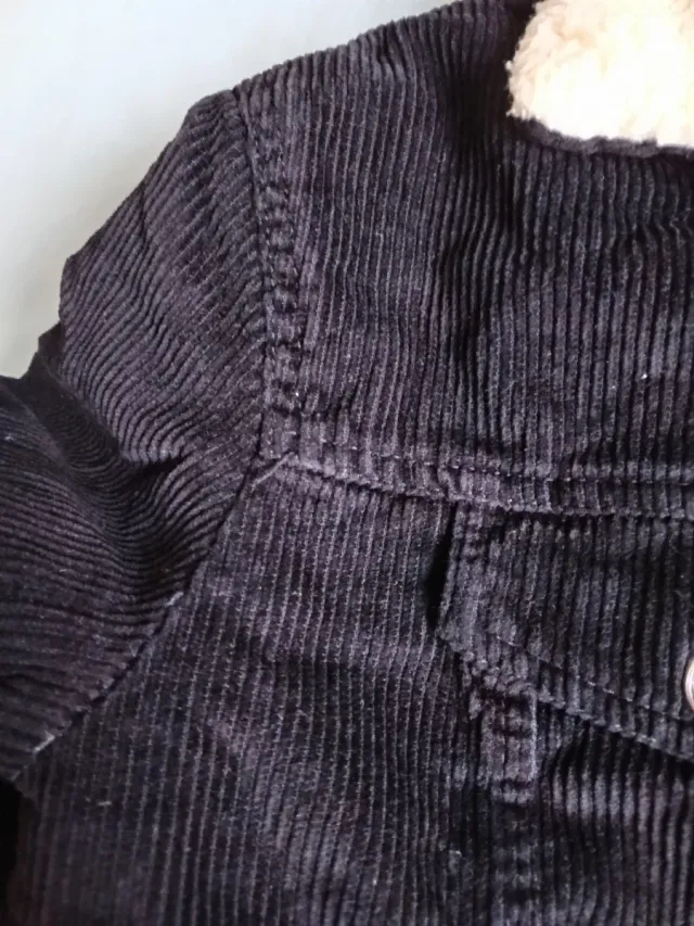 Cazadora pana negra con borreguito