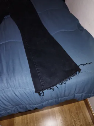 Pantalón campana negro mujer