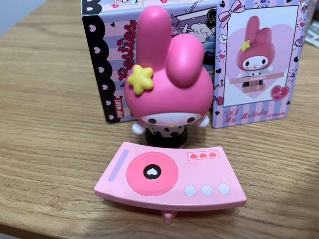 Pop Mart My Melody Sanrio Sweet besties blind box
