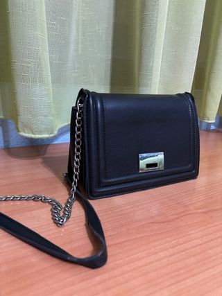 Bolso negro Stradivarius
