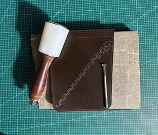 Bolso artesanal cuero marrón