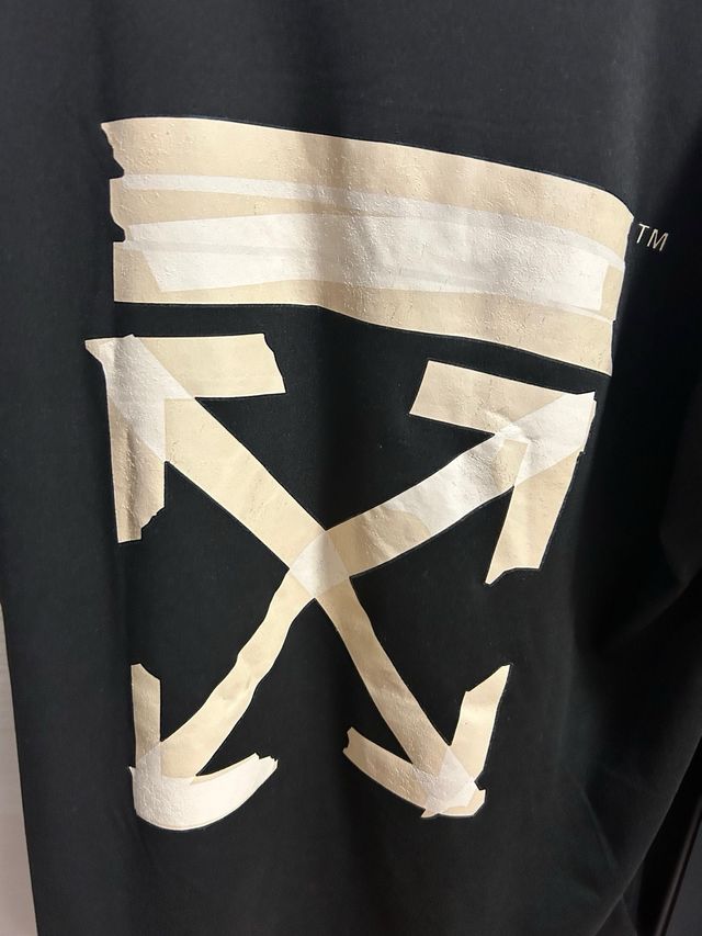 Camiseta Off-White Negra