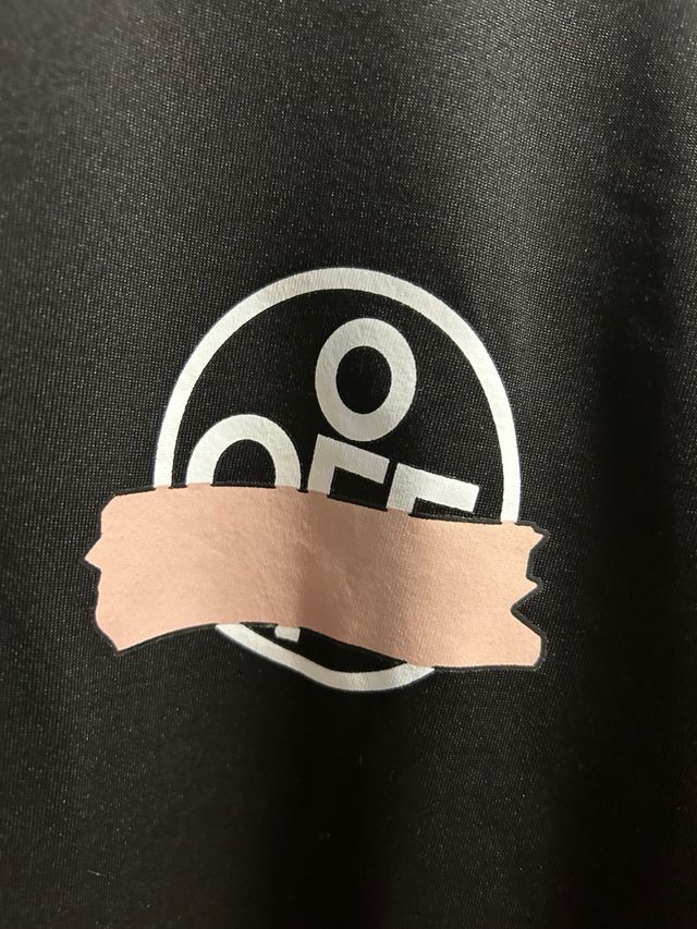 Camiseta Off-White Negra