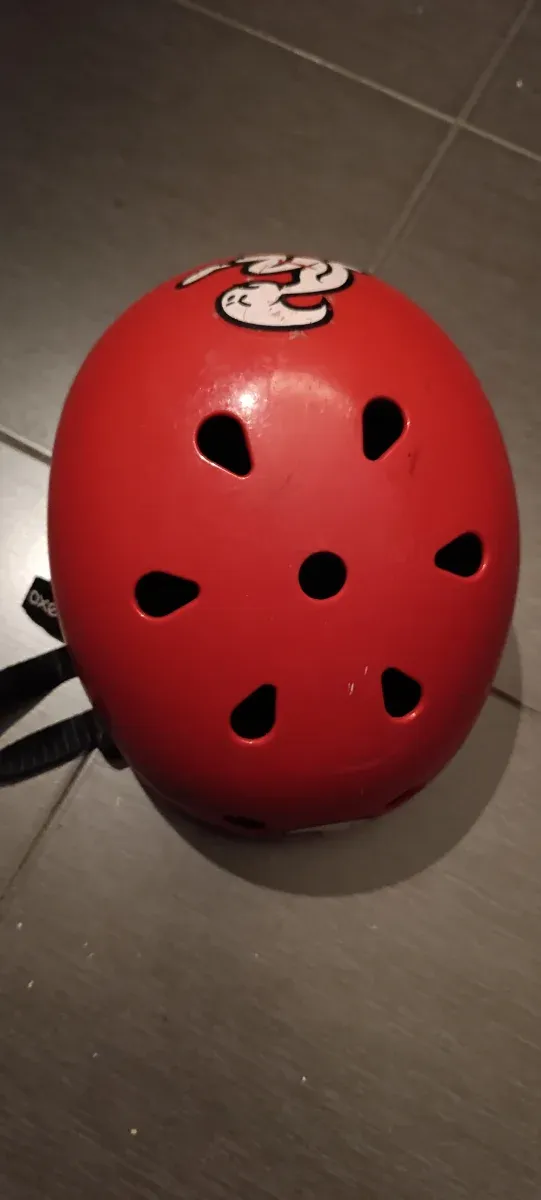 Casco patinete infantil ajustable rojo