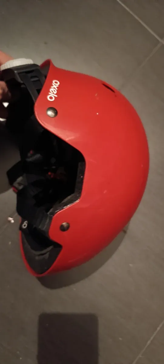 Casco patinete infantil ajustable rojo