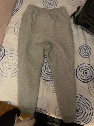 Pantalón chándal Nike gris
